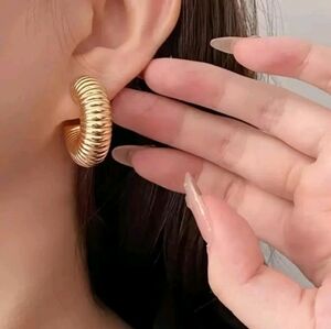 Ribbed Hoops 3/$30